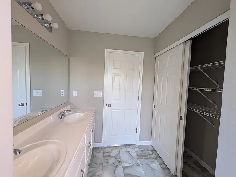 9013 Hawk Hill Way — Photo 22