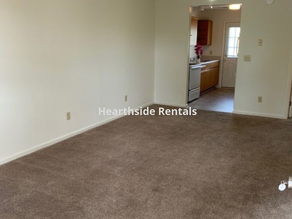 3rd image of 705-04 Patton Cir