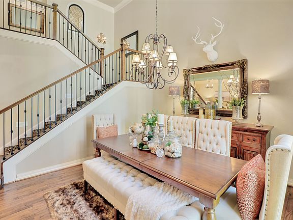 4th image of 1814 Lakeshore Ct