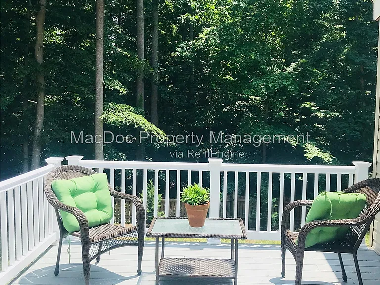 6804 Saxony Cir — Photo 23
