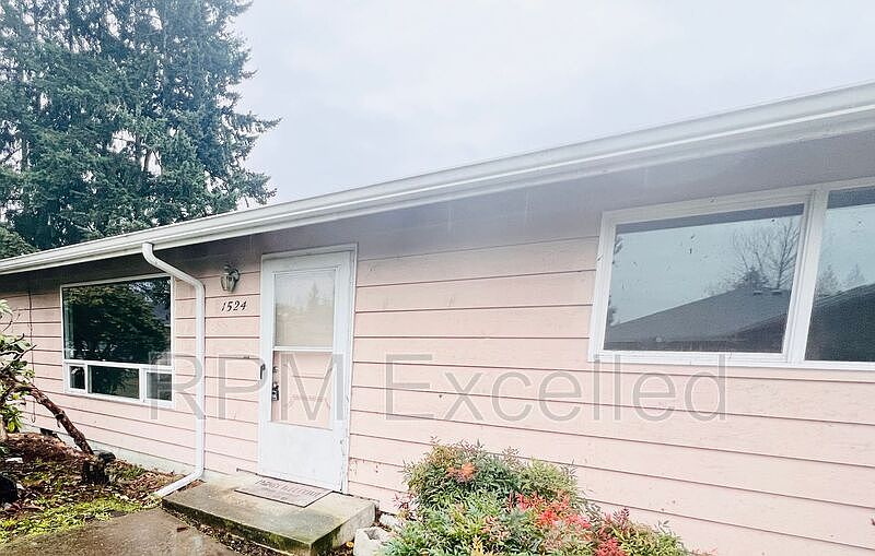 1st image of 1524 29th St SE