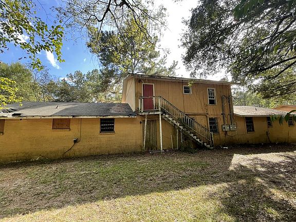 2nd image of 613 Cochran Ave