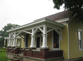 1st image of 927 Franklin Ave