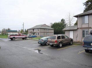 125 E Elmore St APT 4, Lebanon, OR 97355