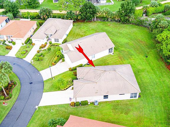 3rd image of 860 NW Sorrento Lane
