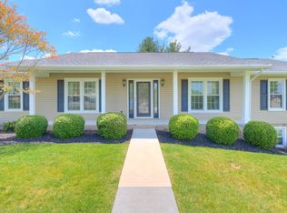 40 Windmill Ridge Rd W, Christiansburg, VA 24073