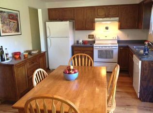 9 Sunview Dr, Rochester, NY 14624