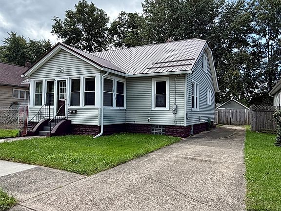 2nd image of 2328 Camphausen Ave