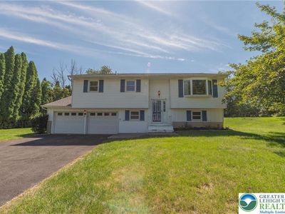 1 Babbling Brook Rd, Easton, PA, 18045