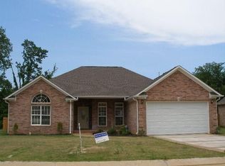 52 Woodshire Cv, Jackson, TN 38305
