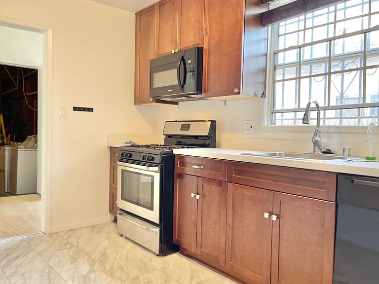 12111 Culver Blvd #2 — Photo 3