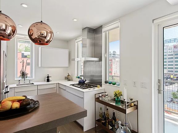 2nd image of 22 Renwick St #7B