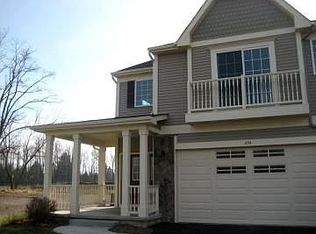 230 Summerhaven Ln, Lake Geneva, WI 53147