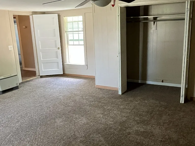 1019 Clay St — Photo 7