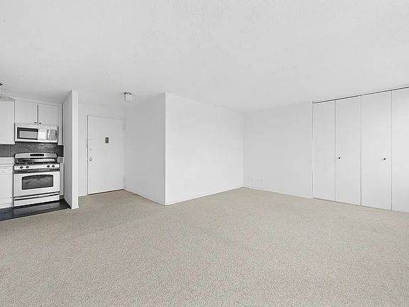 2nd image of 353 E 72nd St APT 21A