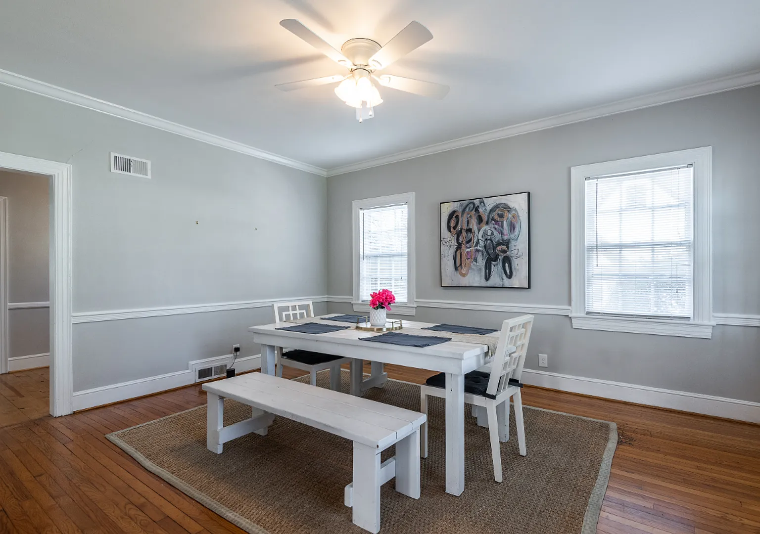 Grid House for rent Fall 2027 on 5th Street! — Photo 2