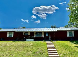 425 Wilson St, Mason, TX 76856