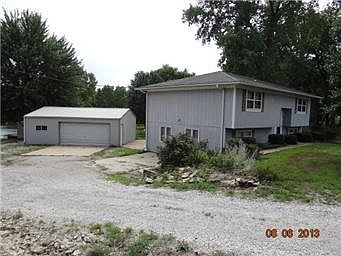 4th image of 23449 W 242nd St