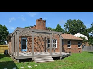 34 Phyllis Ln, Hampton, VA 23666
