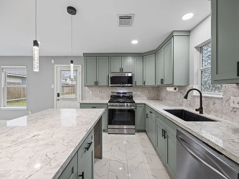 4500 Upland Circle Dr — Photo 10
