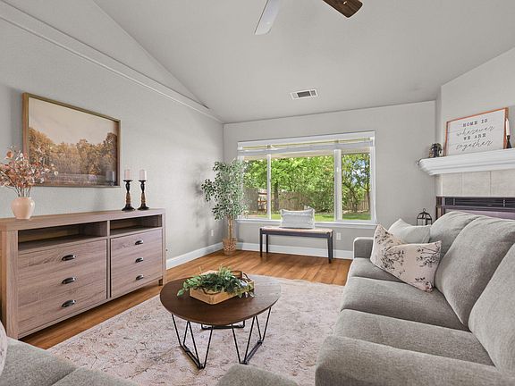 5th image of 3177 Dartford Dr