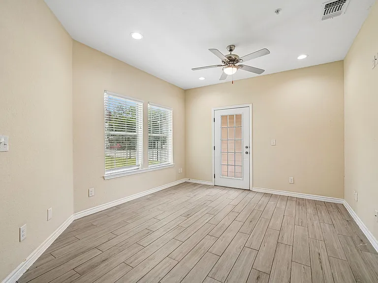 La Marquesa Apartments — Photo 68