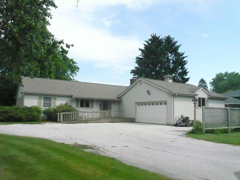 1st image of 732 Elm Tree Rd