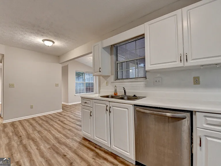 2115 Glynmoore Dr — Photo 14