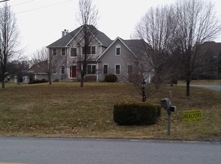 223 N Fostertown Dr, Newburgh, NY