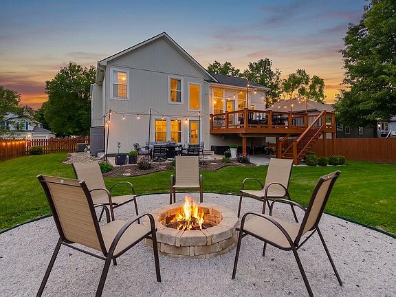 3rd image of 5903 Meadowsweet Ln