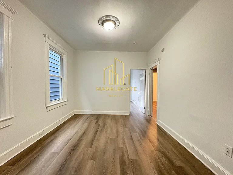 346 Armstrong Ave #22 — Photo 7