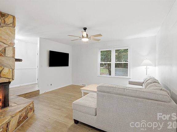5th image of 2019 Marquesas Ave