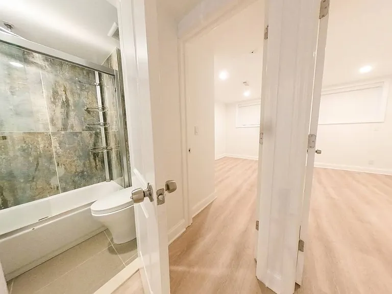 427 Pulaski St #1 — Photo 19