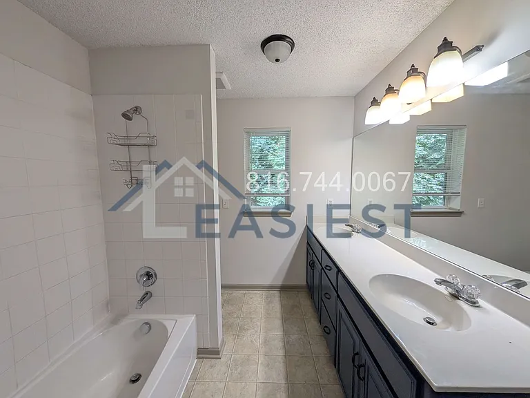 2801 Metropolitan Ave — Photo 13