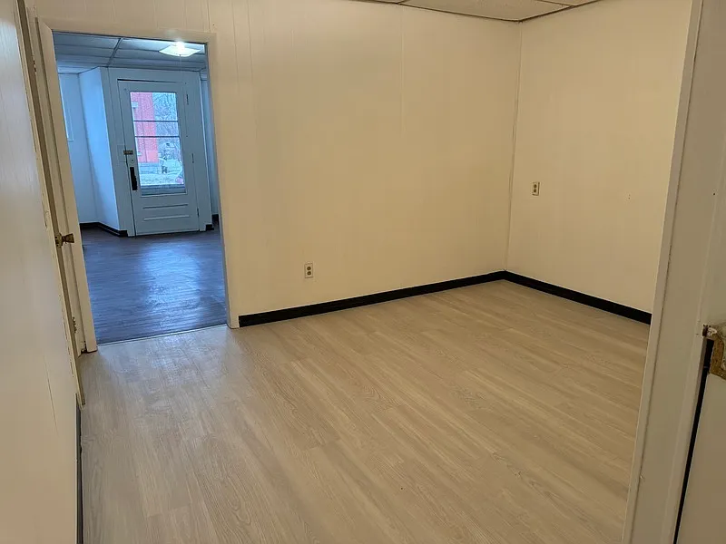 1 bed, 1.0 bath, $795 — Photo 3