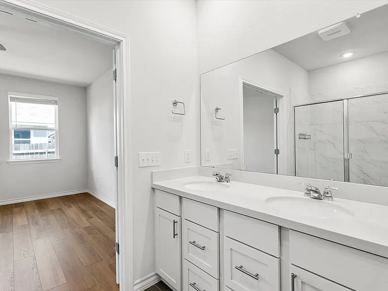 5402 Jason Dr — Photo 13