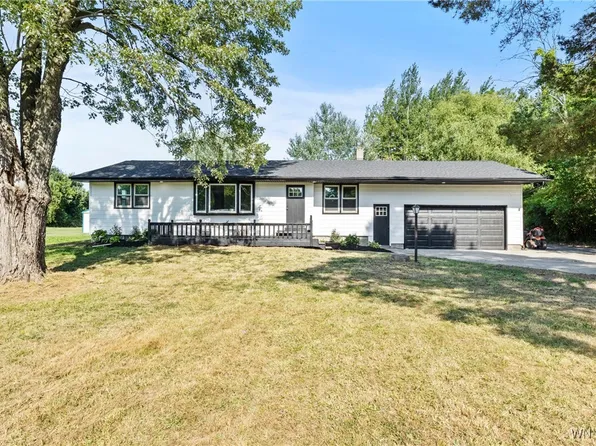 5649 Barnum Rd, Akron, NY 14001