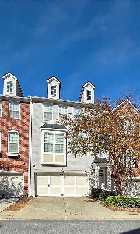 3 bed, 4.0 bath, 2769 sqft, $2,700 — Photo 1