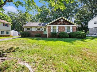 3709 Whitfield Rd, Winston Salem, NC 27105
