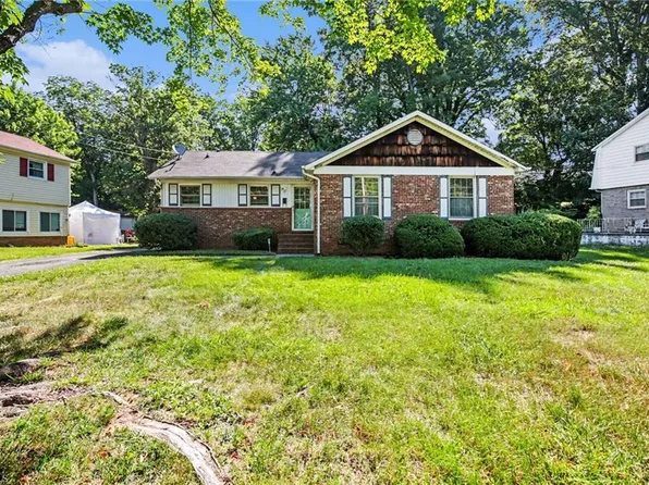 3709 Whitfield Rd, Winston Salem, NC 27105