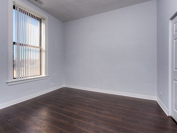 5th image of 3851 N Lincoln Ave APT 2