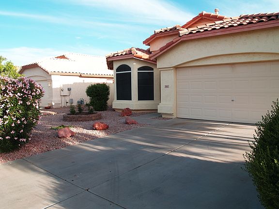 2nd image of 9845 W Tonopah Dr