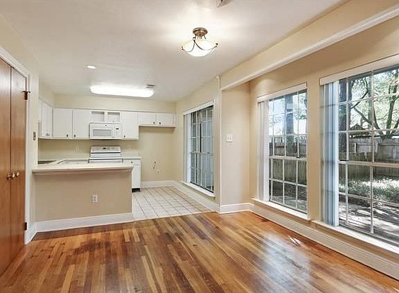 5th image of 8 Dumaine Dr