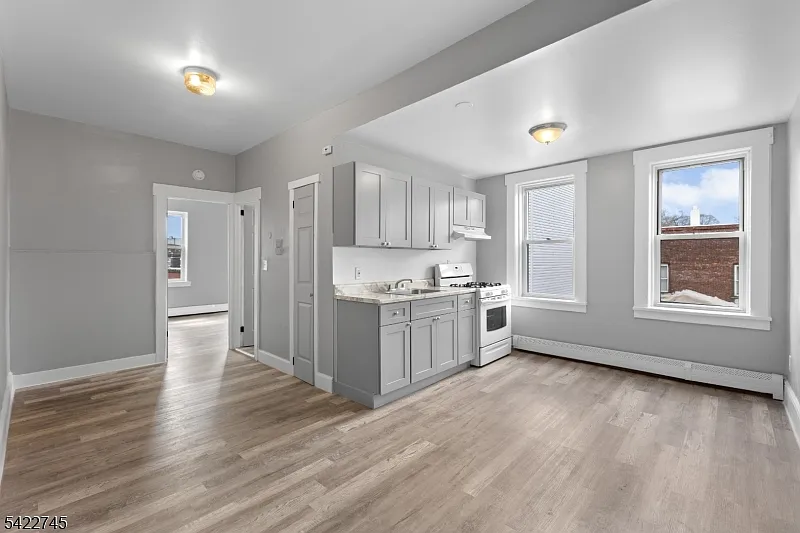 101 Burgess Pl #2