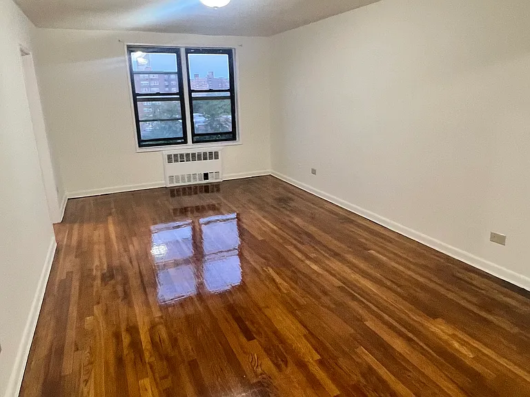 89-20 55th Ave #6E — Photo 2