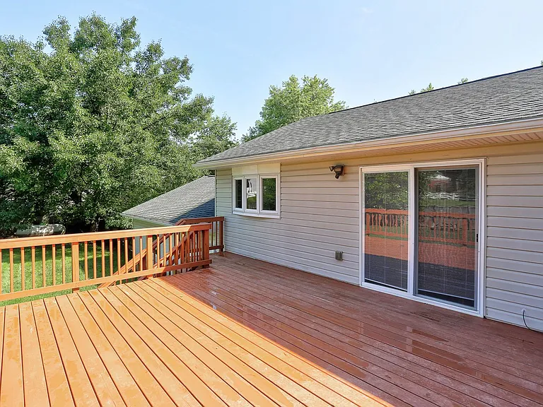 1735 Maple Ave — Photo 26