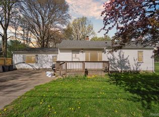 5407 Country Ln, Flint, MI 48506