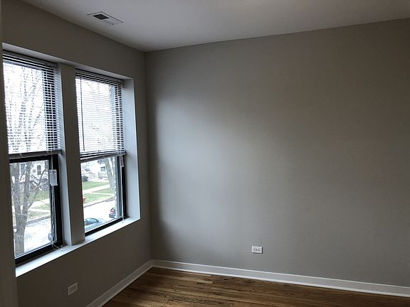 5th image of 4817 N Christiana Ave APT 3W