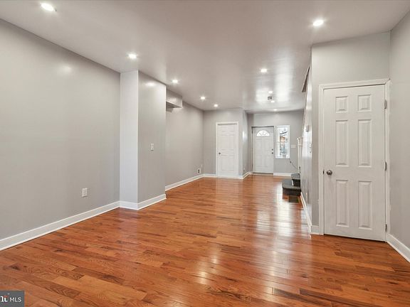 2nd image of 5857 Warrington Ave