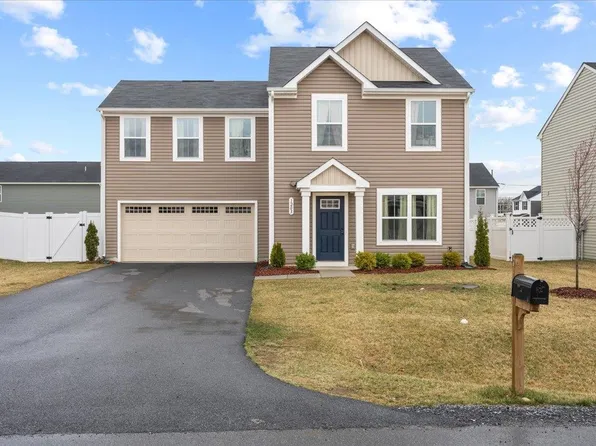 1203 Flatt Ln, Grottoes, VA 24441